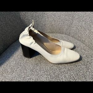 GUC Everlane white cream heels 9